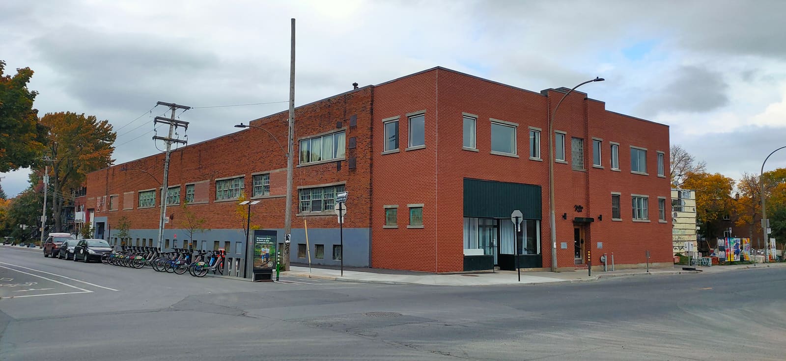 Asian food wholesaler warehouse in Montreal
